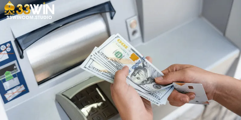 Chọn rút tiền và xác định phương thức giao dịch